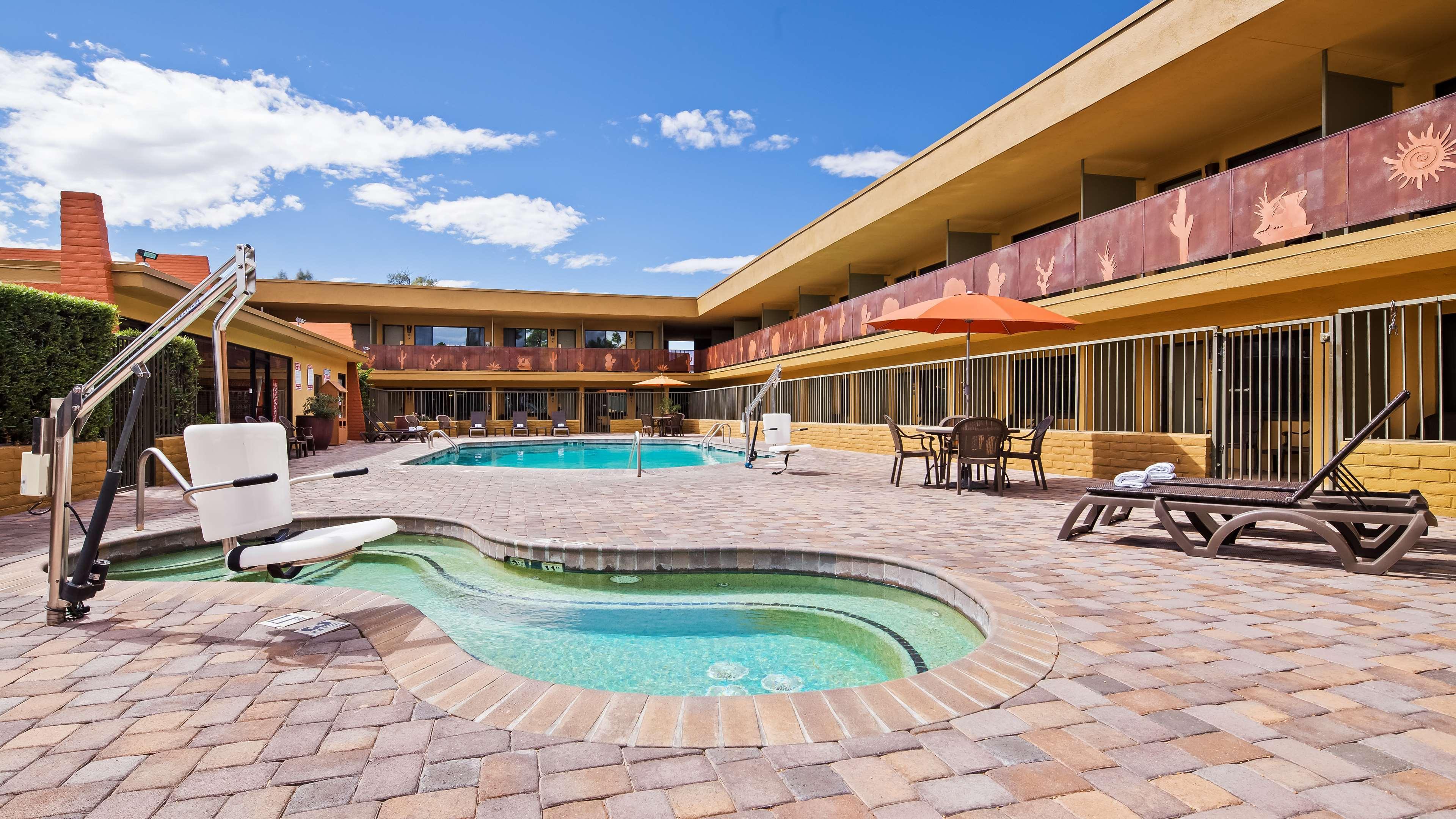 Best Western Royal Sun Inn & Suites Tucson Exterior photo