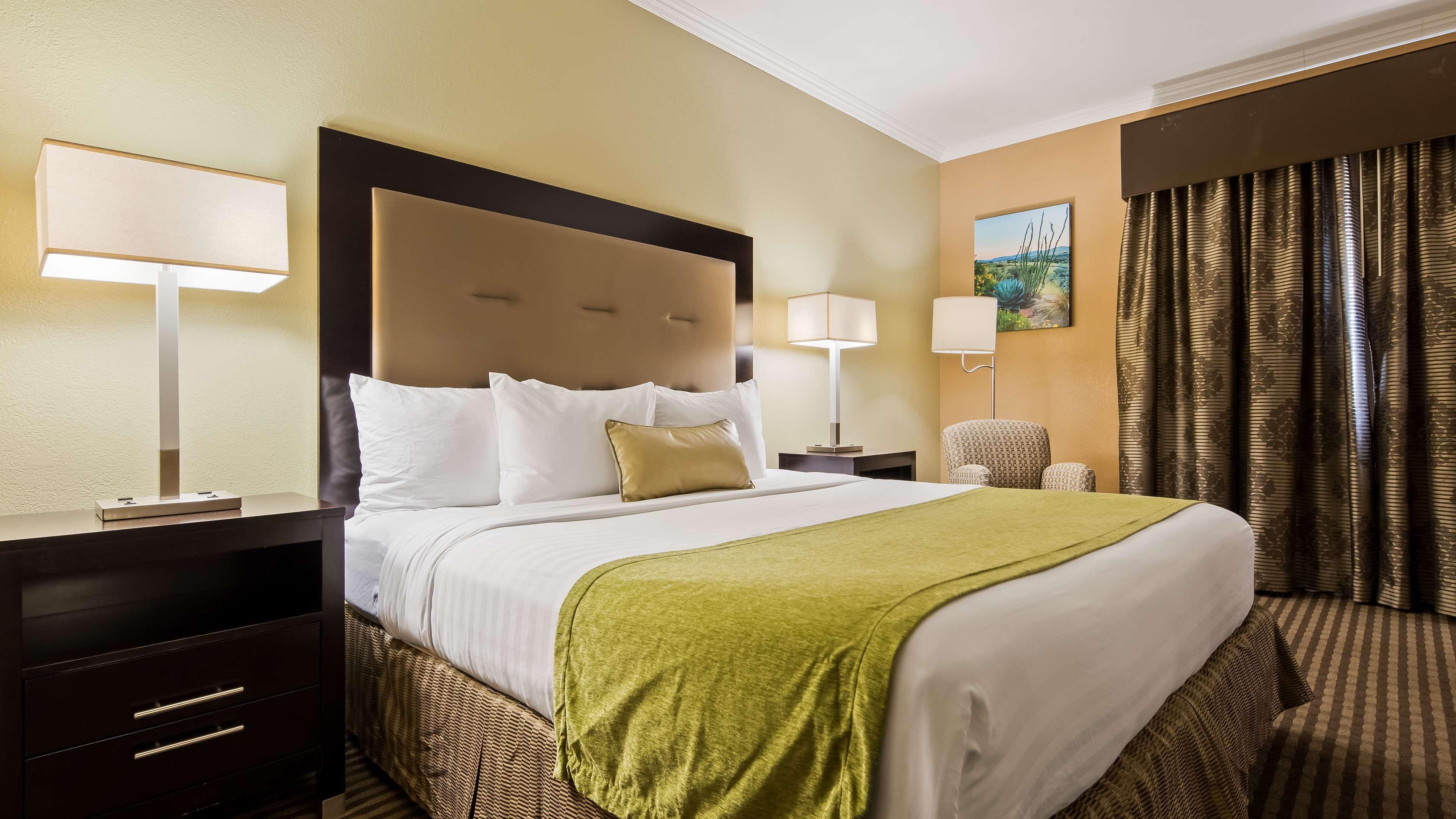 Best Western Royal Sun Inn & Suites Tucson Exterior photo
